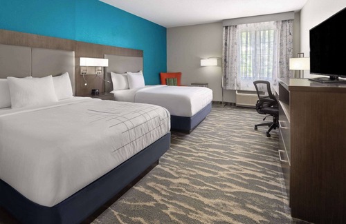 Kokomo Hotel | La Quinta Inn & Suites by Wyndham Kokomo