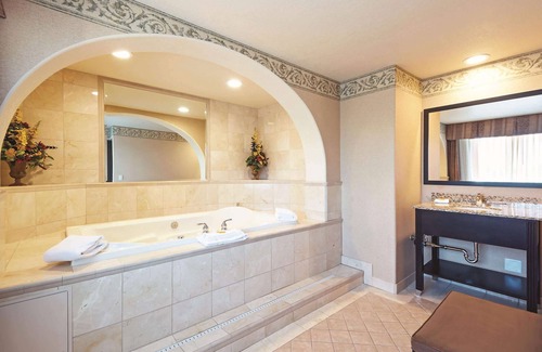 Boise Hotel | La Quinta Inn & Suites by Wyndham Boise Towne Square