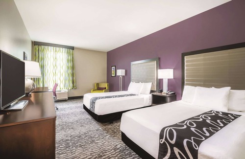 Clifton Park Hotel | La Quinta Inn & Suites by Wyndham Clifton Park/Saratoga Area