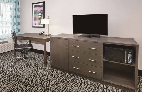 Springfield Hotel | La Quinta Inn & Suites by Wyndham Springfield IL