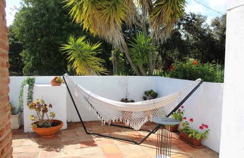 Apra House | La Quinta: Private property with swimming pool