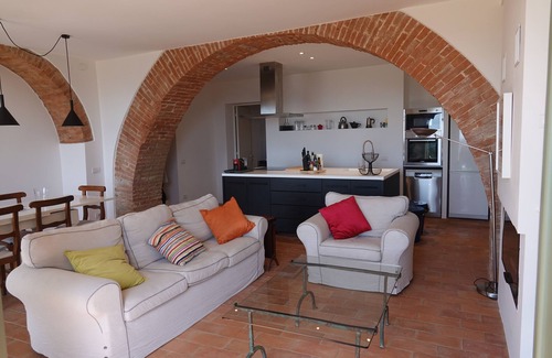Rosennano Apartment | LA RONDINAIA. CHARMING HOUSE WITH GARDEN AND POOL. AMAZING VIEW