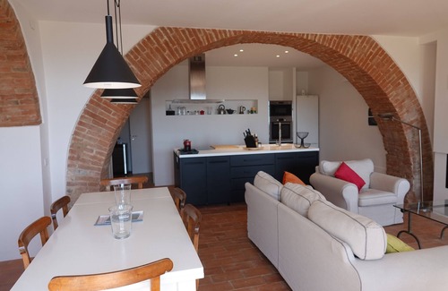 Rosennano Apartment | LA RONDINAIA. CHARMING HOUSE WITH GARDEN AND POOL. AMAZING VIEW