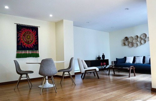 Quito Historic Center Apartment | La Ronda 431 - Apt. #102