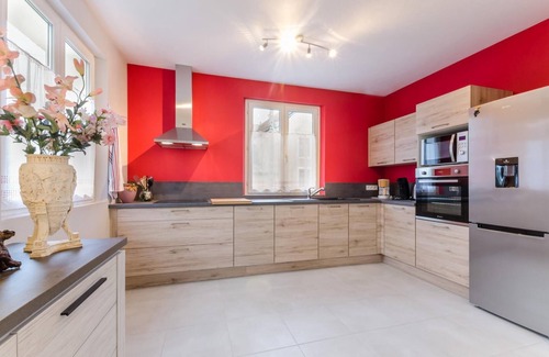 Landreville House | La Rose D'henri - Landreville