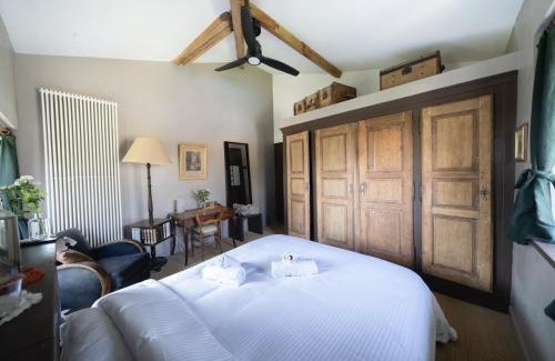 Saint-Didier-au-Mont-d'Or Bed & Breakfast | La Rose du Petit Bois