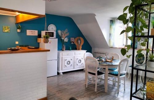 Bagneres-de-Bigorre Apartment | La Roseraie, loft 3 étoiles, calme et ensoleillé au pied des Pyrénées