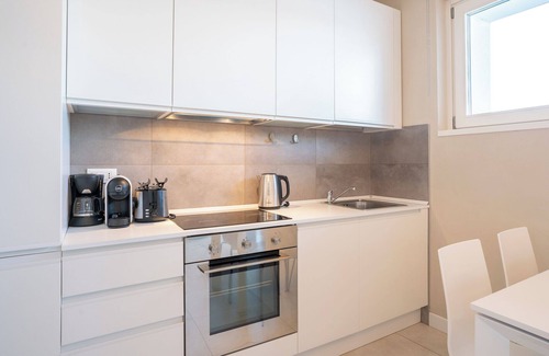 Fiumelatte Apartment | La Roseta Creme - Lakefront