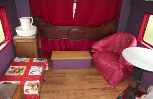 Ousson-sur-Loire House | La Roulotte des Amis