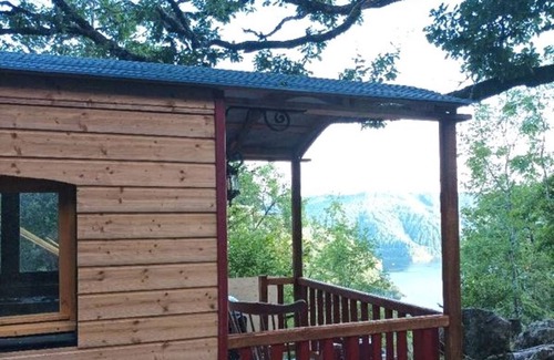 Paulhenc Cabin | La Roulotte du lac