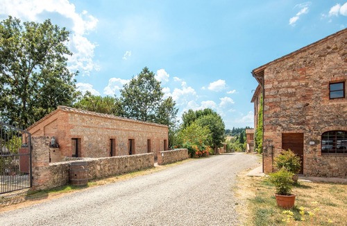 Monteroni d'Arbia Apartment | La Rugiada – Farm Stay with View of Siena