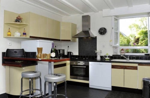 Eaux-Puiseaux House | La Salle de danse....3 stars, for 5 people