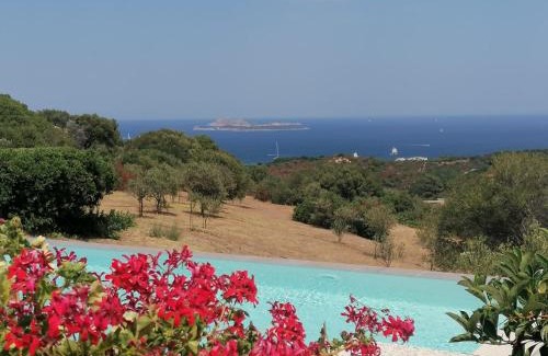 Olbia Villa | La Sima villa con piscina vista mare San Pantaleo Sardegna