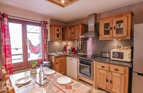 Lanslevillard Apartment | La Soldanelle