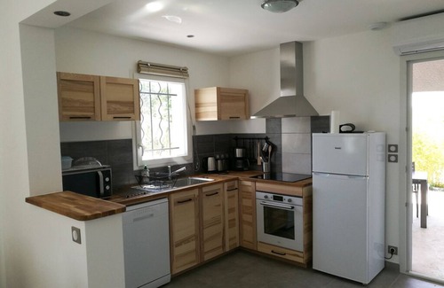 Vallon-Pont-d'Arc Villa | La Source, Villas Saint Laurent. Villa 4 pers, air conditioning, private pool