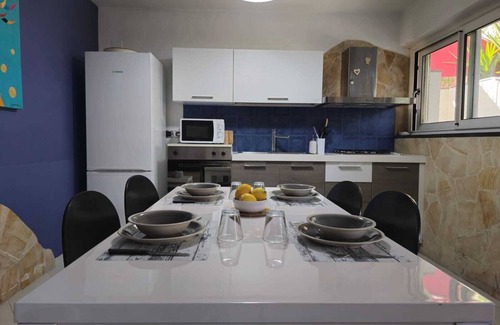 Santa Tecla House | "La Spiaggetta" by the sea, in private and central area in Santa Tecla