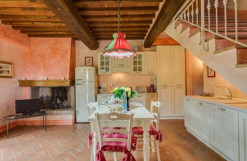 San Pietro in Bossolo Apartment | La Stalla, beautiful 2 bedrooms apartment in the Chianti region with pool & A/C