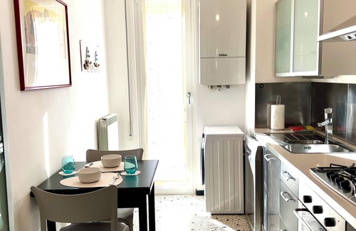 Spotorno Apartment | La Stella Marina - 150 metri dal Mare con Box auto