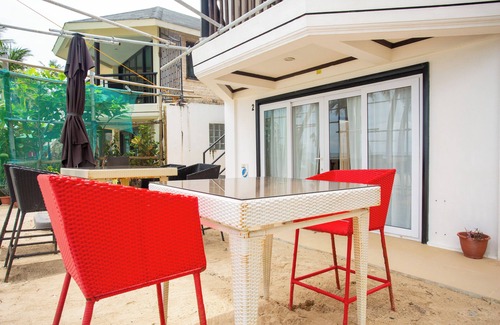 Manoc-Manoc Villa | La Suerte Villa
