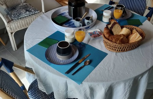 Guingamp House | La Suite 27 Bis
