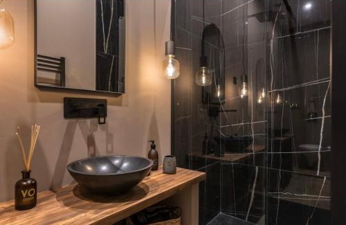 Saint-Lambert Apartment | La suite jacuzzi