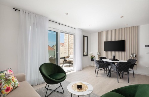 Promajna Apartment | La Suites