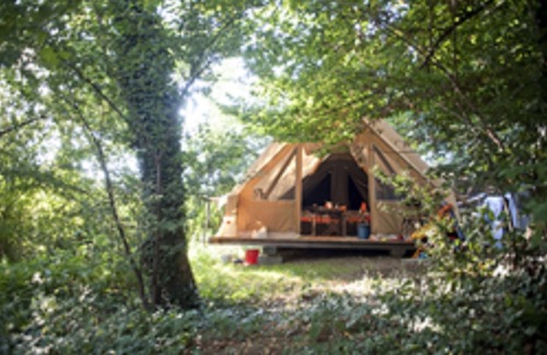 Dardilly RV Rental | La tente Toile & Bois Classic V - Up to 5 people - 25 m² numero 5