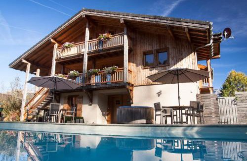 Samoens Apartment | La Terrasse - 3 bedrooms with private Hot Tub