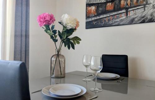 Bezons Apartment | La Terrasse du 7ème Art