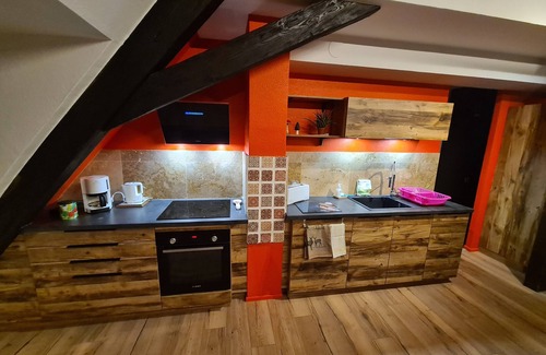 Thann Apartment | LA THANNOPEE - A charming home for backpackers