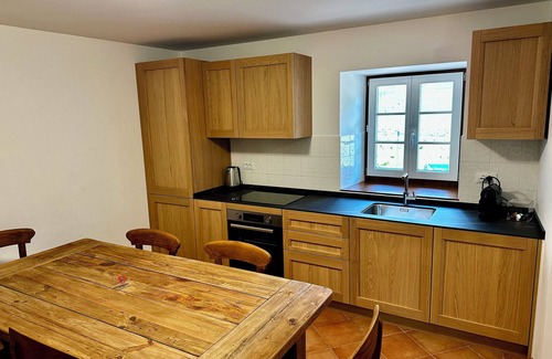 Laives Apartment | La Torre - Appartamento quadrilocale al piano attico in stile rustico