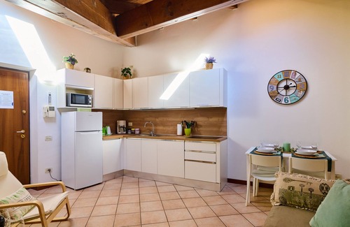 Riva del Garda Apartment | La Torretta Apartment- historical centre- wi-fi and car park
