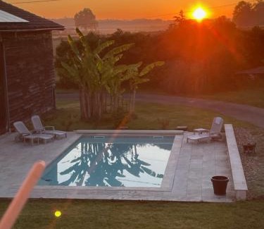 Gontaud House | La Tour du Sorbey - Gîte Nature Familial - Piscine - 3 à 6 Pax