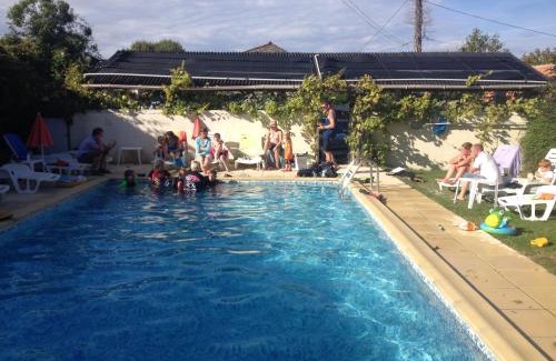 Gibourne House | La Vendange Family Gites
