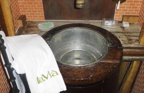 Cavour Bed & Breakfast | La Via'
