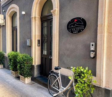 Riposto Bed & Breakfast | La Vie Fuille Bed and Breakfast