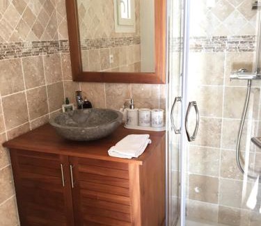 Le Val Bed & Breakfast | La Villa aux Oliviers