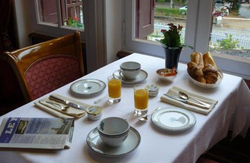 Bagnoles-de-l'Orne Hotel | La Villa Bois Joli HOTEL RESTAURANT