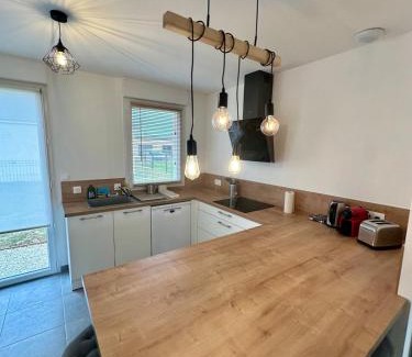 Huppain House | La Villa Chill
