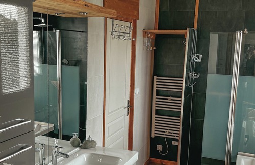 Clarafond-Arcine House | La Villa Cinta