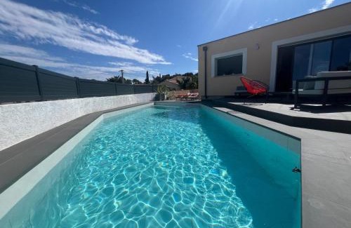 Roches Grises Villa | La Villa des Cistes au calme vue Étangs
