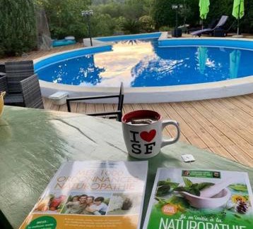 Bize-Minervois Bed & Breakfast | La Villa Du Menhir Chambre d'hôtes