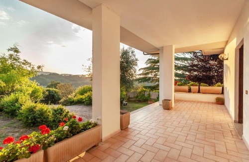 Configni Bed & Breakfast | La Villa - Luxury Home