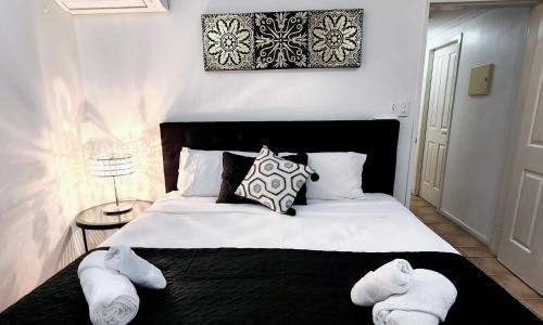 Cannonvale Apartment | La Villa Pets ok pets req advance booking contact property for T&C
