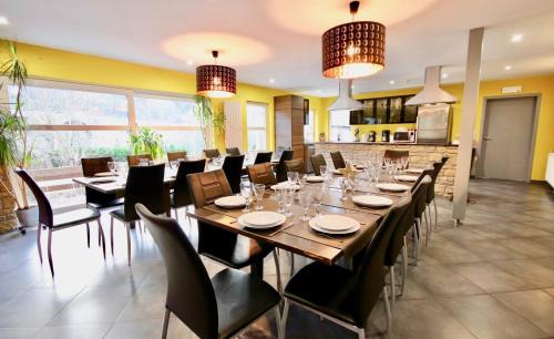 Stoumont House | La Villa Roannaise