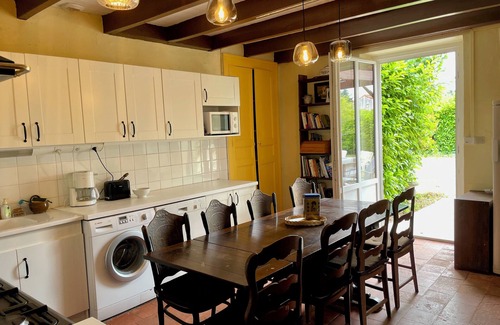 Valdivienne Villa | La Villa Rouge