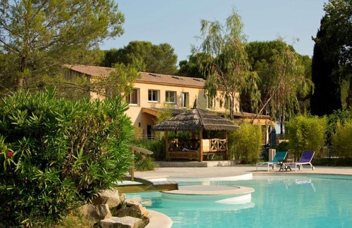 Aubais Hotel | La Villa Vicha, The Originals Relais