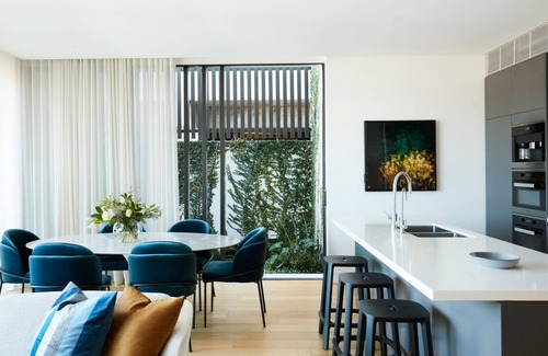 Darling Point Apartment | La Vista by Contemporary Hotels