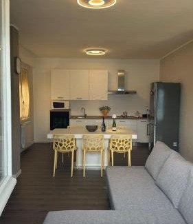 Tavernola House | La Vista