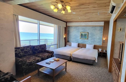 Yokosuka Hotel | La Vista Yokosuka Kannonzaki Terrace